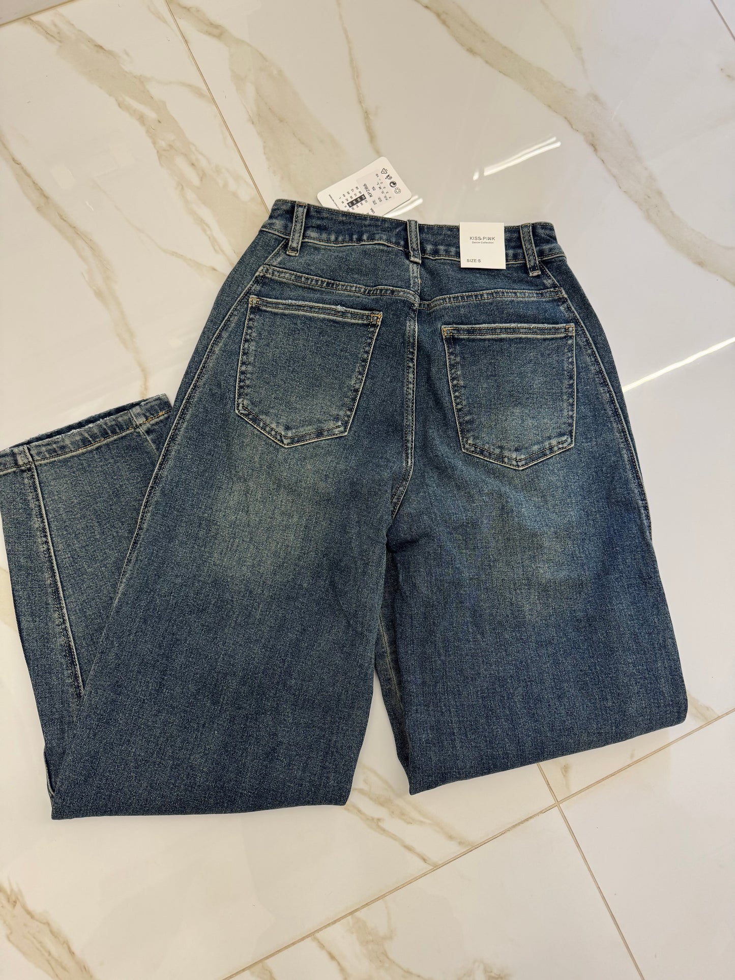 Jeans J