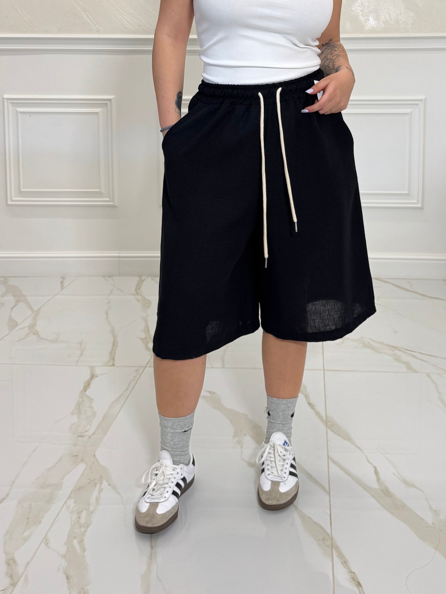 Bermuda Lilo Black
