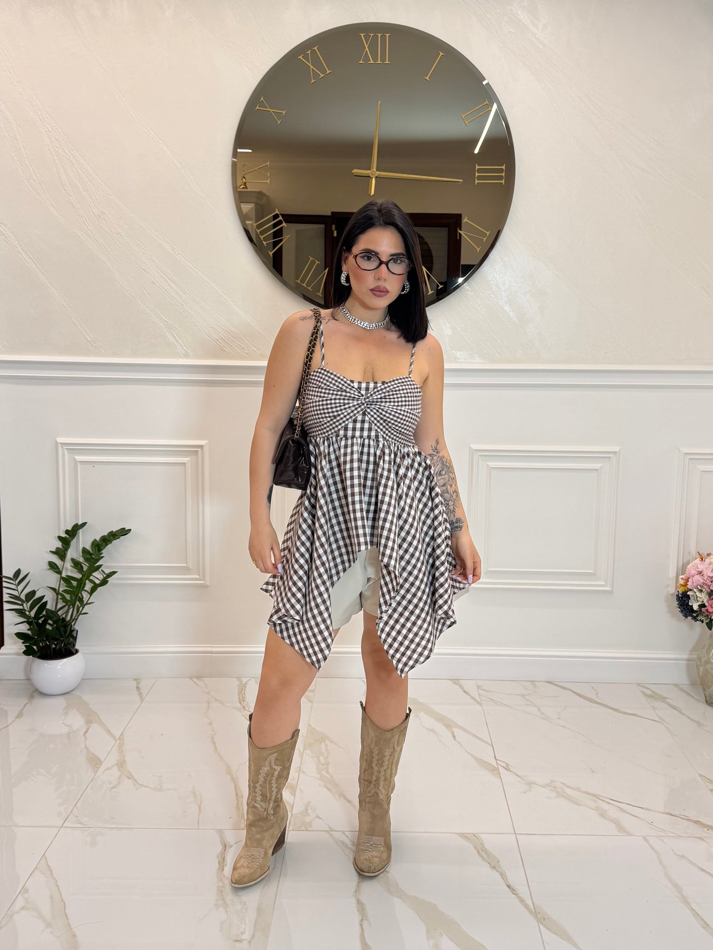 Top Federica Brown